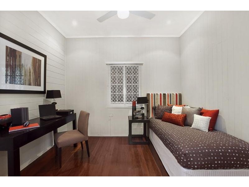 2 Federal Street, Red Hill QLD 4059