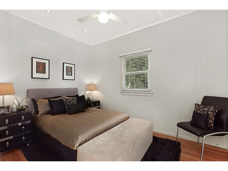 2 Federal Street, Red Hill QLD 4059