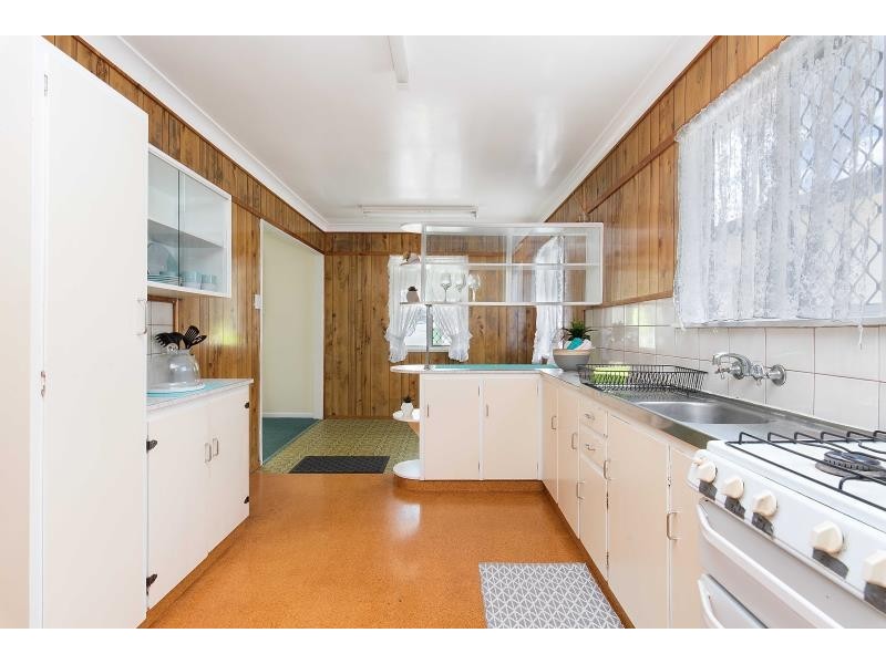 82 Greer St, Bardon QLD 4065