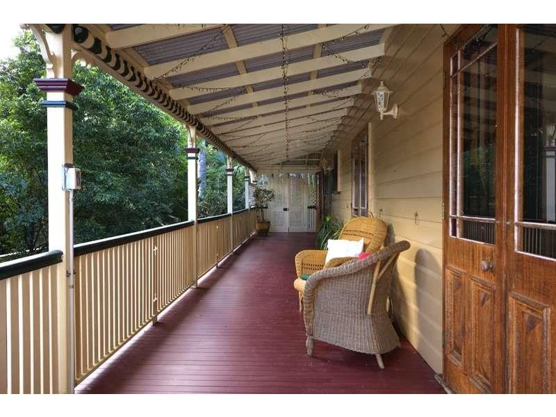 44 Mackay Terrace, Bardon QLD 4065