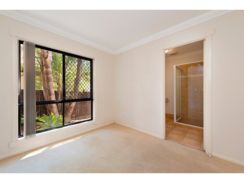 24 Booloumba Crescent, Forest Lake QLD 4078