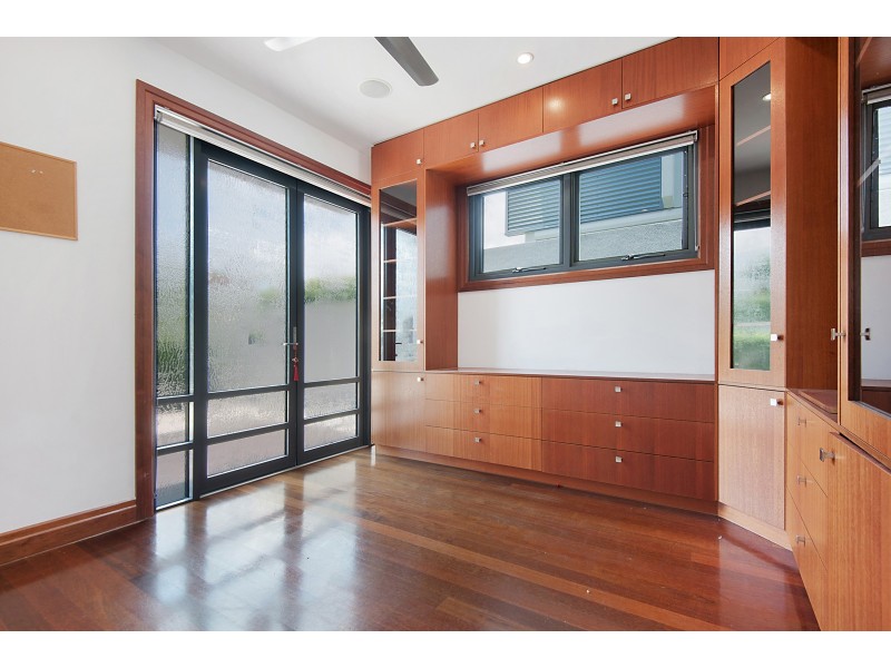 42 Fernberg Road, Paddington QLD 4064