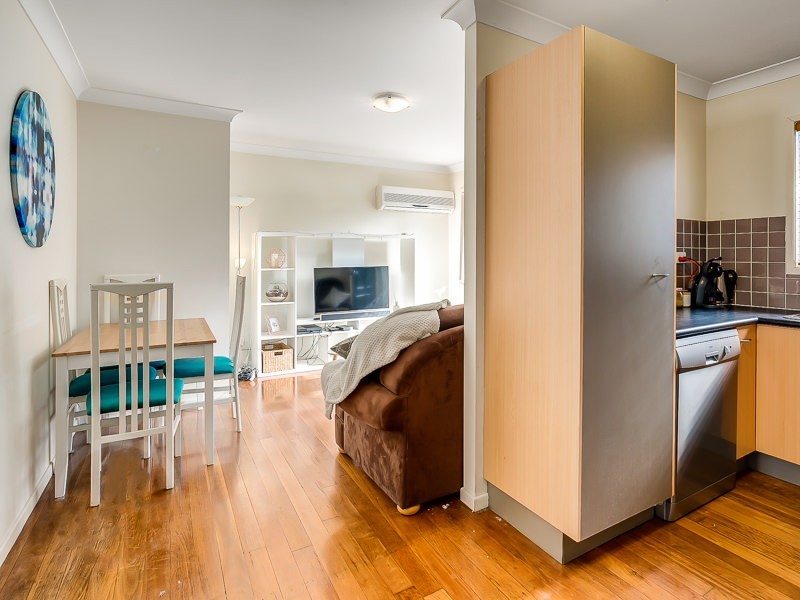 2/98 Butterfield Street, Herston QLD 4006