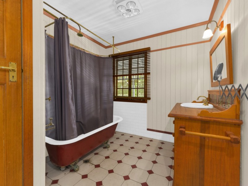 49 Coopers Camp Road, Bardon QLD 4065