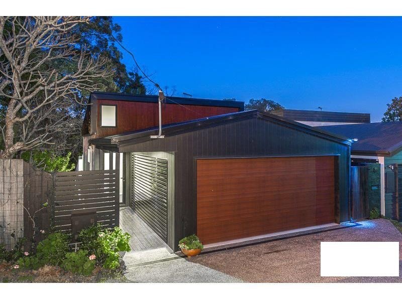 8 Fifth Avenue, Bardon QLD 4065