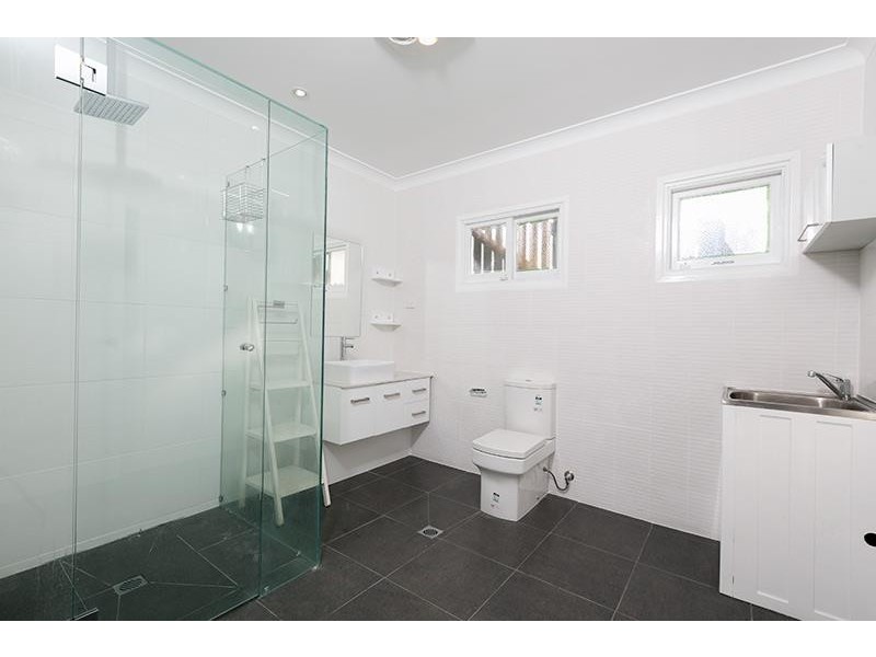 14 Nairn Street, Milton QLD 4064