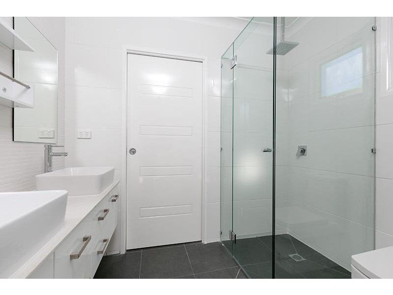 14 Nairn Street, Milton QLD 4064