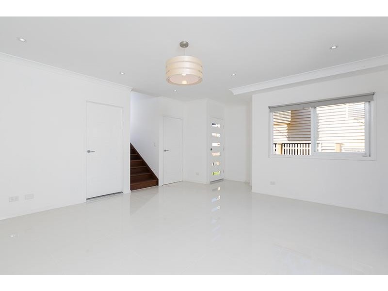 14 Nairn Street, Milton QLD 4064