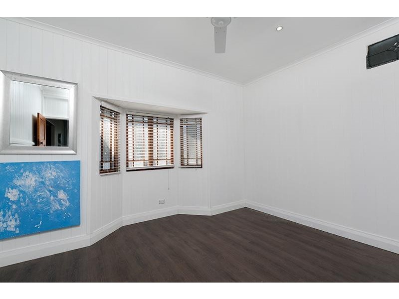 14 Nairn Street, Milton QLD 4064