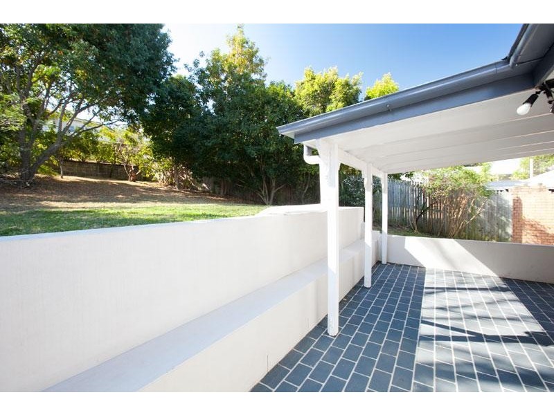 27 Raleigh Parade, Ashgrove QLD 4060