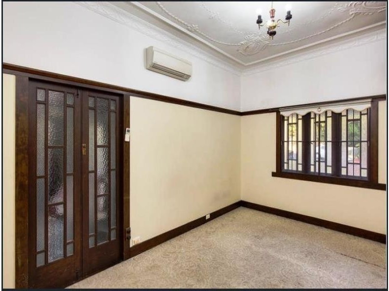 7 Burns Street, Indooroopilly QLD 4068