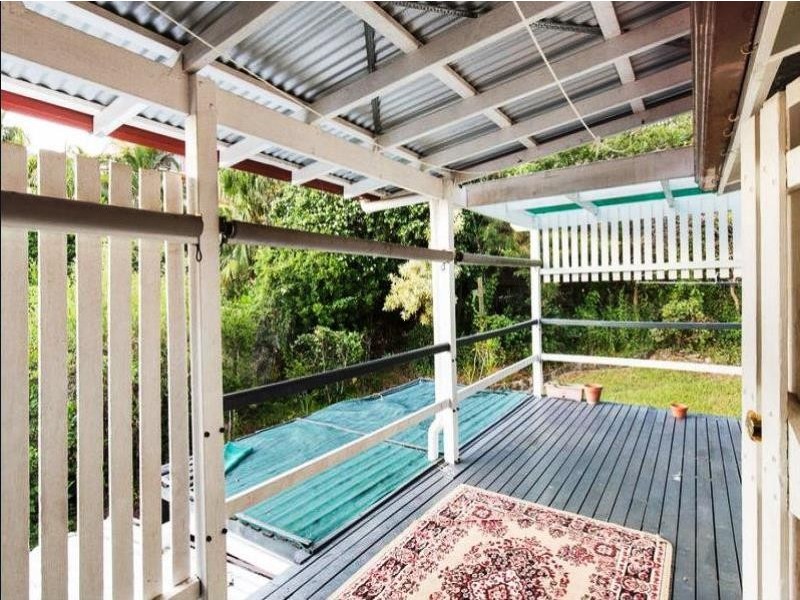 7 Burns Street, Indooroopilly QLD 4068