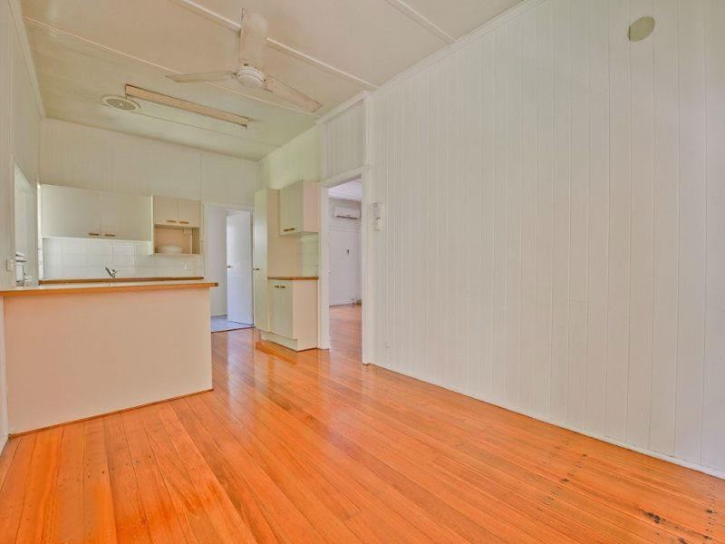 11 Water Street, Red Hill QLD 4059