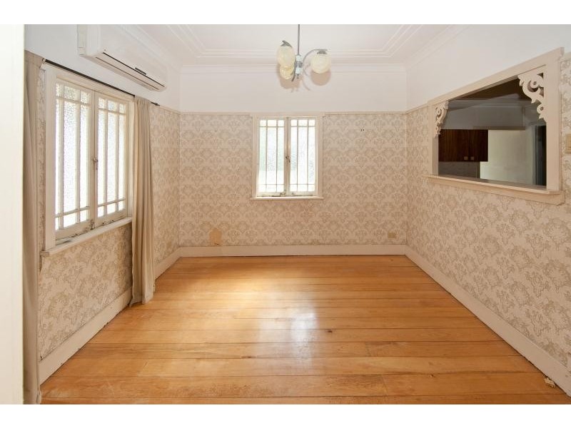 15 Alderson Street, Newmarket QLD 4051