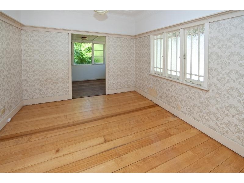 15 Alderson Street, Newmarket QLD 4051