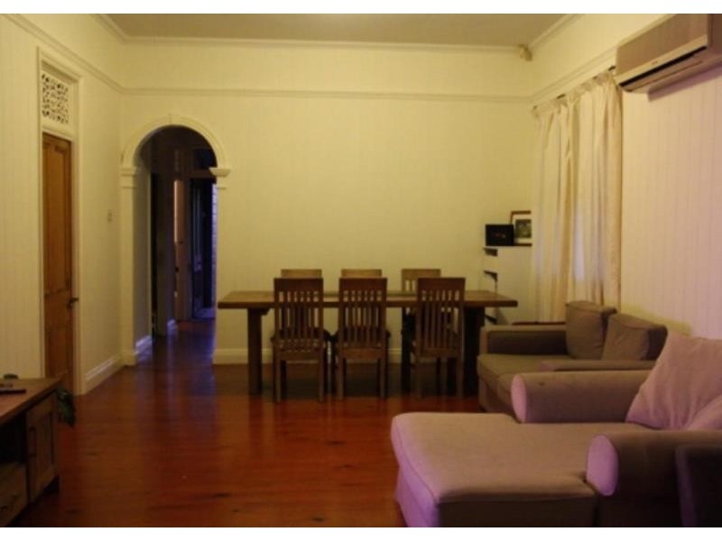 10 Haig Road, Milton QLD 4064