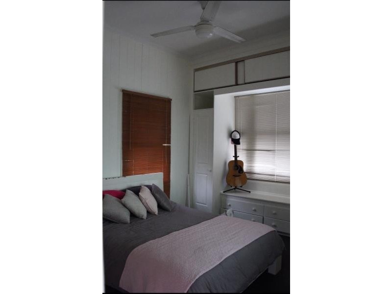 10 Haig Road, Milton QLD 4064