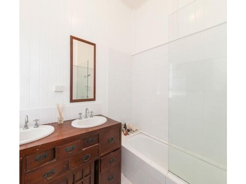 8 Dorchester Street, South Brisbane QLD 4101