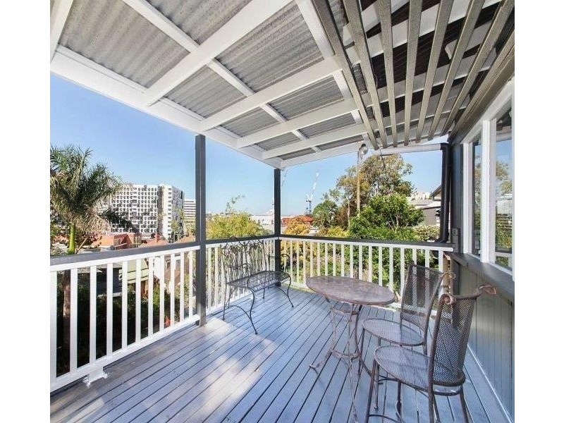 8 Dorchester Street, South Brisbane QLD 4101