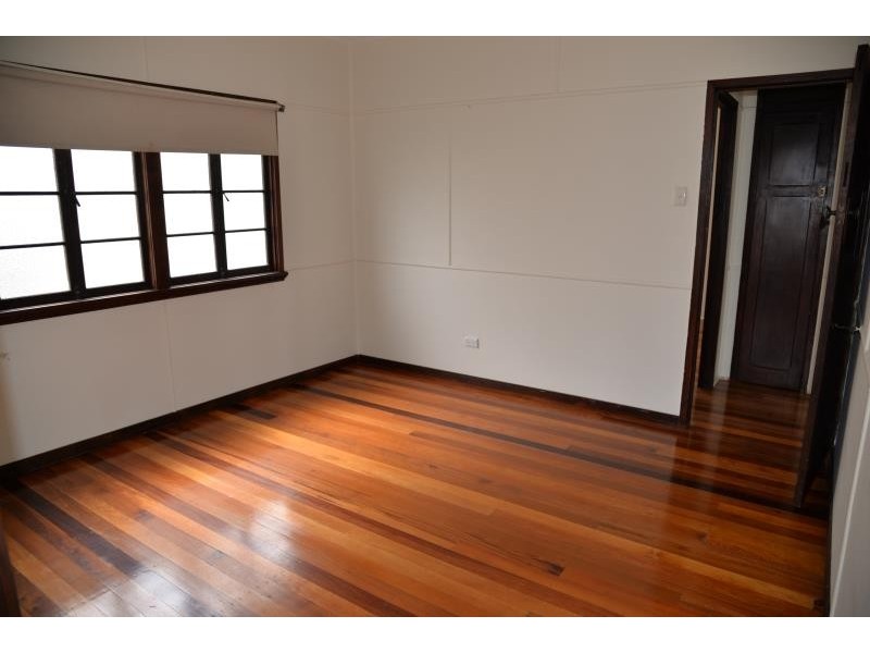 40 Sixth Avenue, Bardon QLD 4065