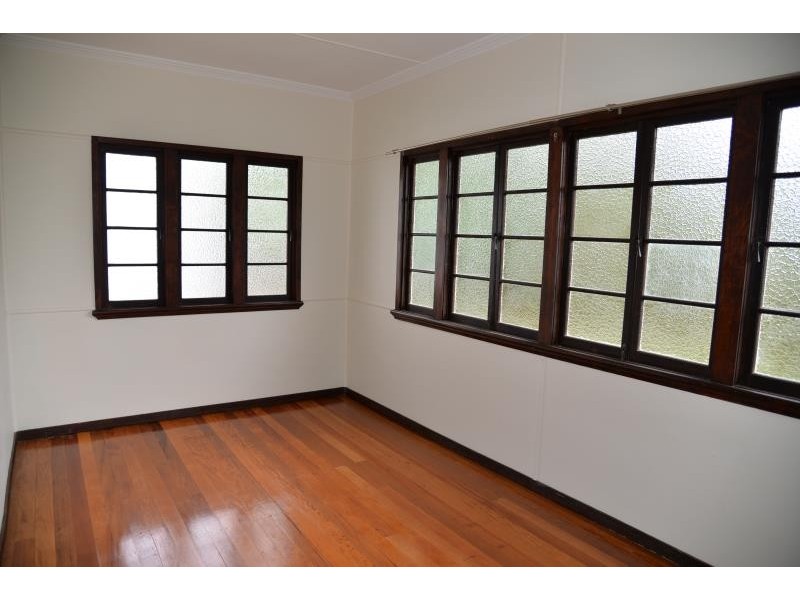 40 Sixth Avenue, Bardon QLD 4065