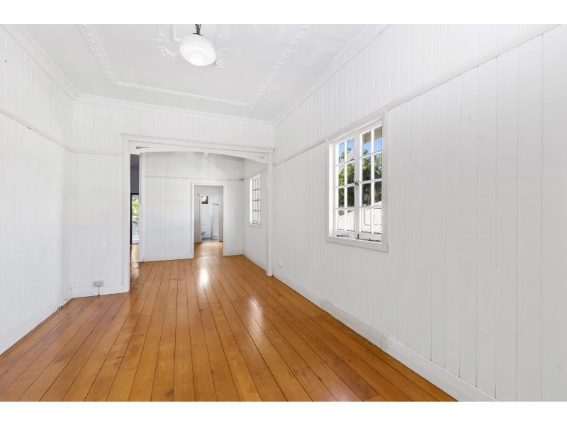 25 Leslie Street, Bardon QLD 4065