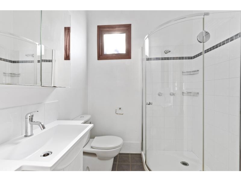 25 Leslie Street, Bardon QLD 4065