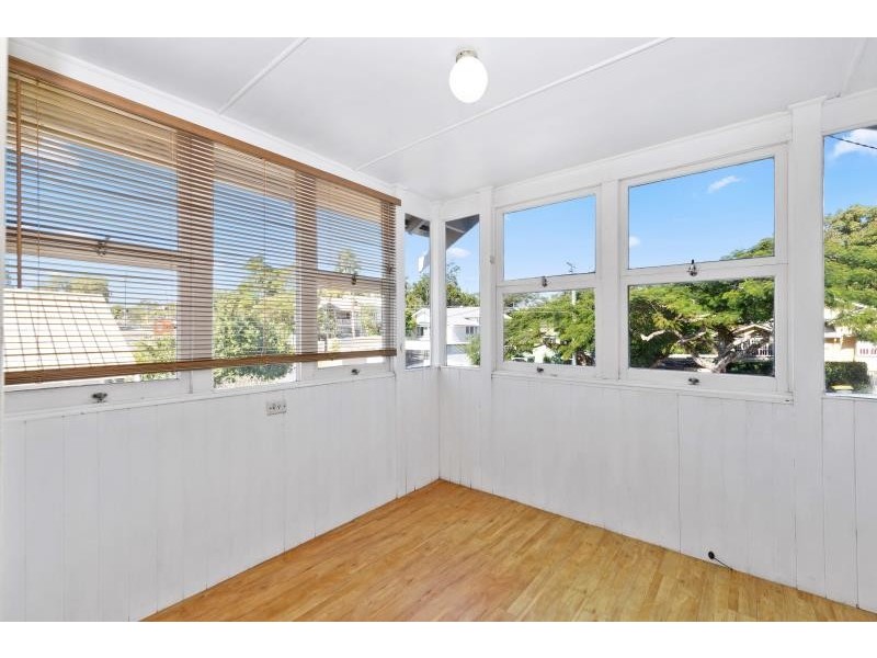 25 Leslie Street, Bardon QLD 4065