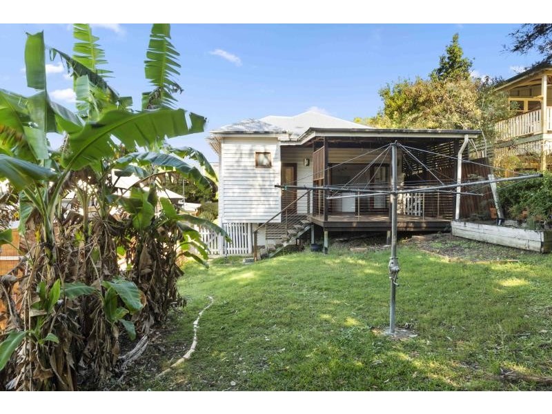 25 Leslie Street, Bardon QLD 4065