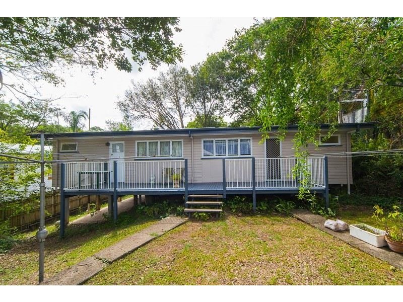 16 Dover Street, Red Hill QLD 4059