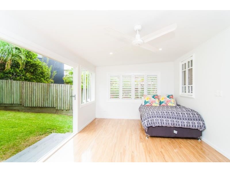 15 Water Street, Red Hill QLD 4059