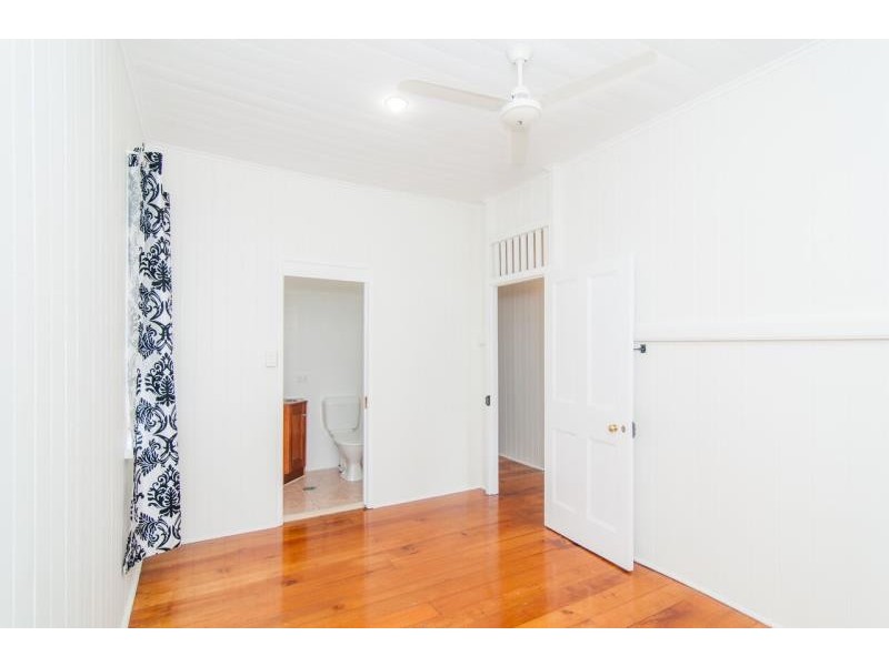 15 Water Street, Red Hill QLD 4059