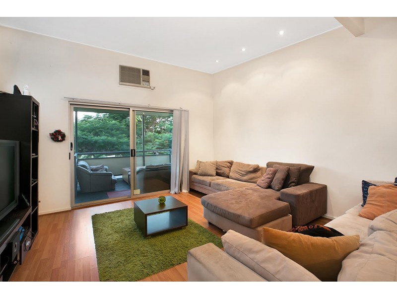 9 Torwood Street, Auchenflower QLD 4066