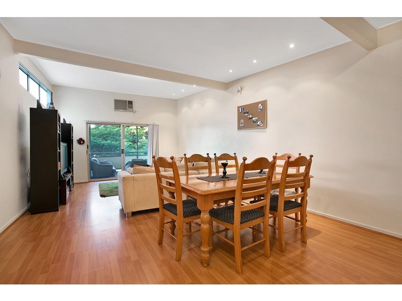 9 Torwood Street, Auchenflower QLD 4066