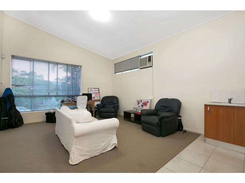 9 Torwood Street, Auchenflower QLD 4066