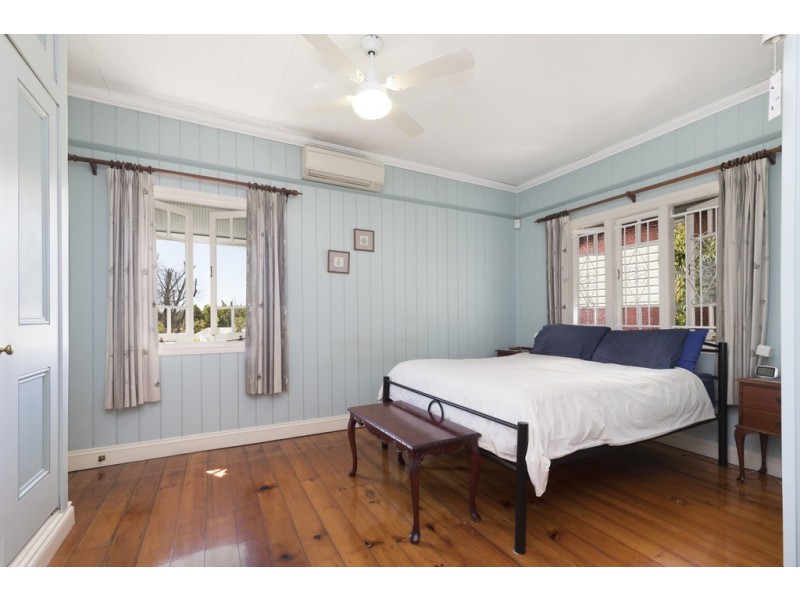 39 Primrose Terrace, Red Hill QLD 4059