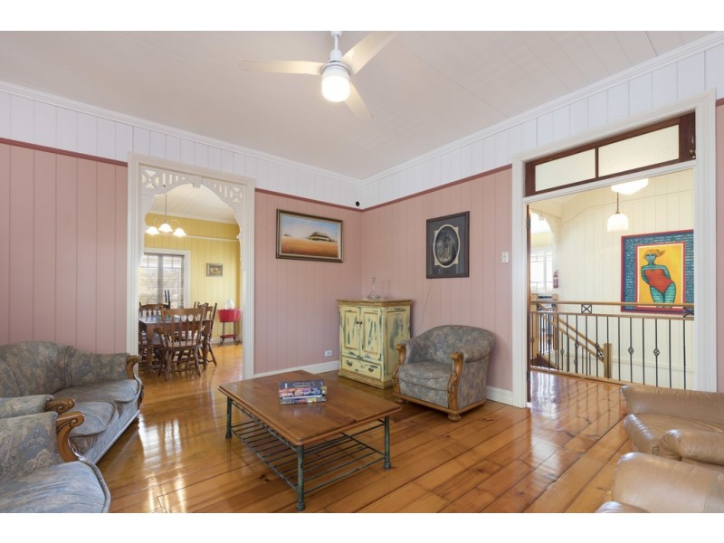 39 Primrose Terrace, Red Hill QLD 4059