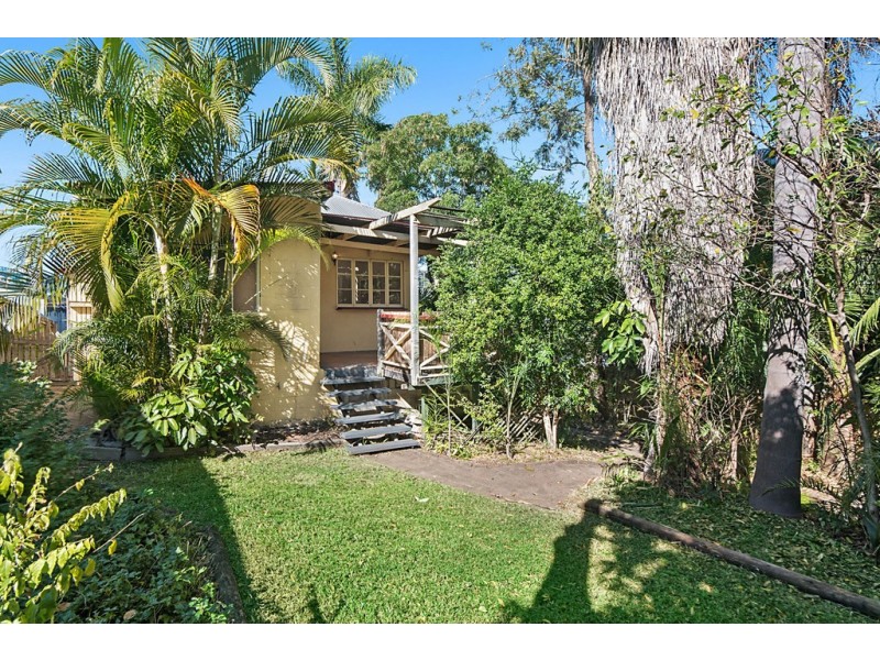 17 Blaxland Street, Milton QLD 4064