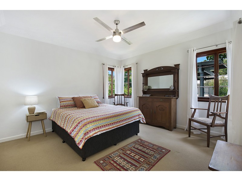 49 Lilley Road, Bardon QLD 4065