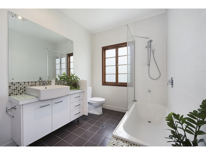 49 Lilley Road, Bardon QLD 4065