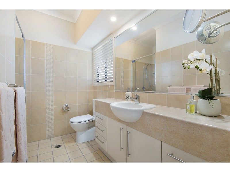 18 Weatherhead Avenue, Ashgrove QLD 4060
