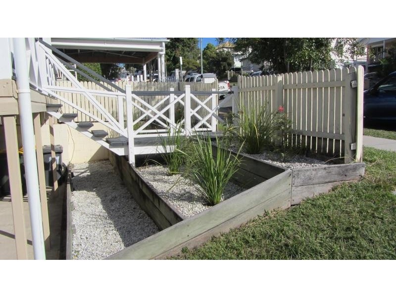 17 Burlington Street, East Brisbane QLD 4169