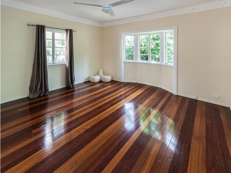 64 Sixth Avenue, Bardon QLD 4065