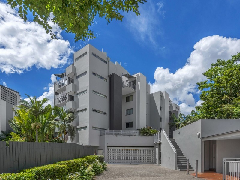 4/36 Holland Street, Toowong QLD 4066