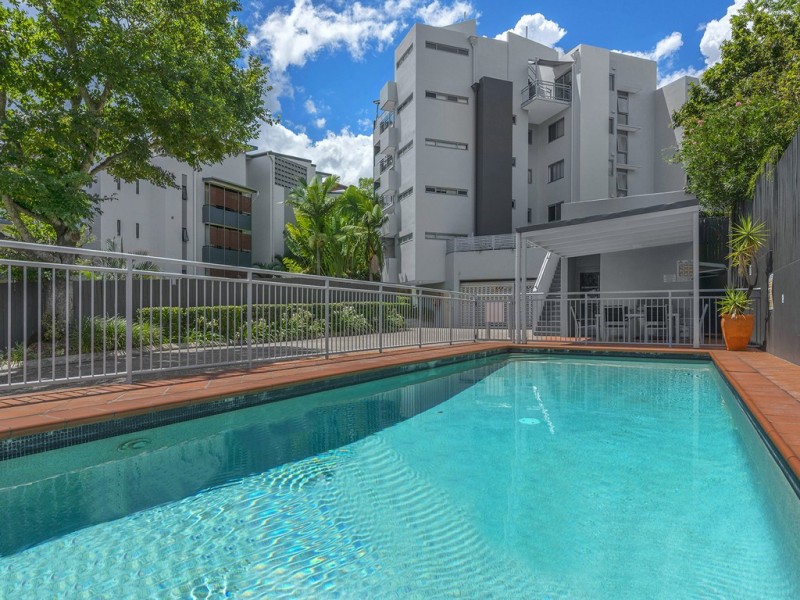 4/36 Holland Street, Toowong QLD 4066