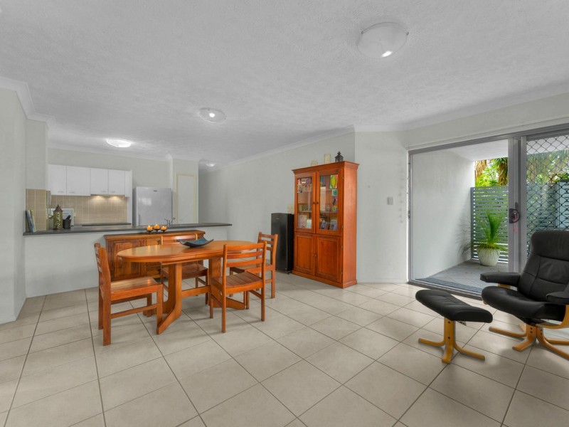 4/36 Holland Street, Toowong QLD 4066