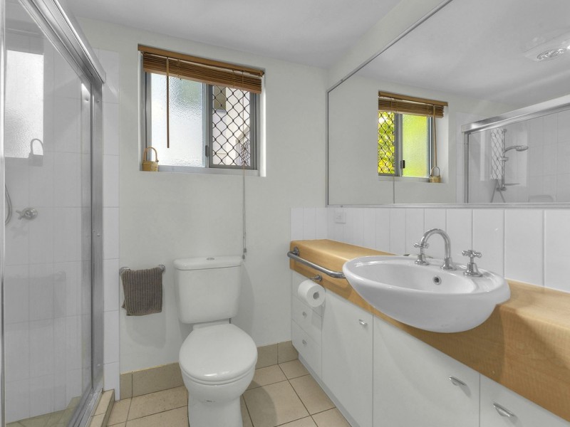 4/36 Holland Street, Toowong QLD 4066