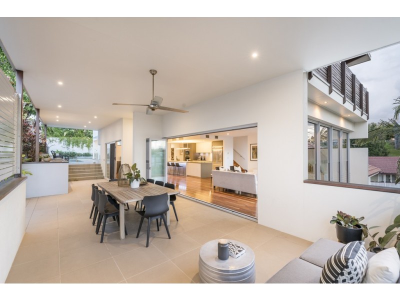 8 Effie Street, Bardon QLD 4065