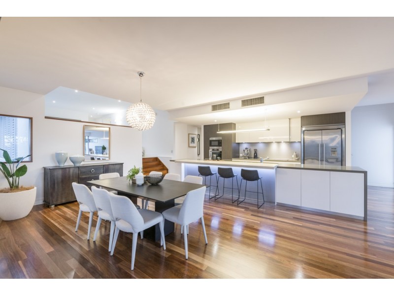 8 Effie Street, Bardon QLD 4065