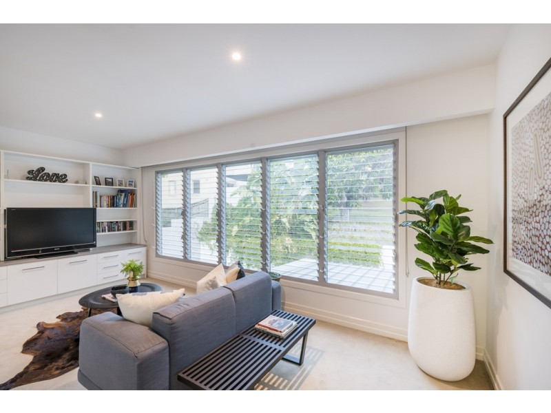 8 Effie Street, Bardon QLD 4065